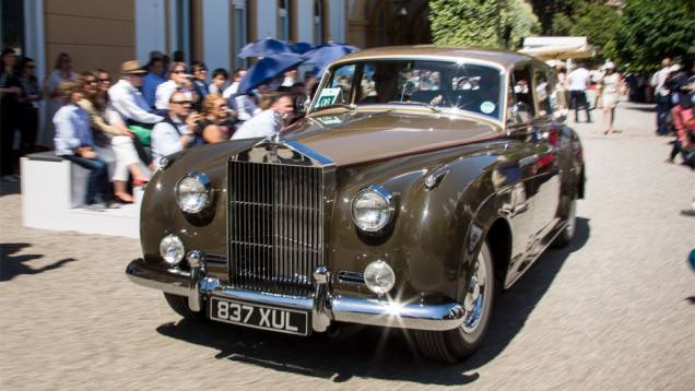 Rolls-Royce Silver Cloud I - Concorso dEleganza Villa dEste 2014 | <a href="https://preprod.quatrorodas.abril.com.br/noticias/classicos//concorso-d-eleganza-villa-d-este-2014-premia-maserati-450-s-1956-como-best-of-show-784018.shtml" rel="migration">Leia mais</a> Rolls-Royce Silver Cloud I - Concorso dEleganza Villa dEste 2014 | <a href="https://preprod.quatrorodas.abril.com.br/noticias/classicos//concorso-d-eleganza-villa-d-este-2014-premia-maserati-450-s-1956-como-best-of-show-784018.shtml" rel="migration">Leia mais</a>