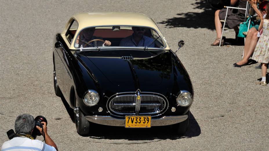 Ferrari 212 Inter - Concorso dEleganza Villa dEste 2014 | <a href="https://preprod.quatrorodas.abril.com.br/noticias/classicos//concorso-d-eleganza-villa-d-este-2014-premia-maserati-450-s-1956-como-best-of-show-784018.shtml" rel="migration">Leia mais</a>