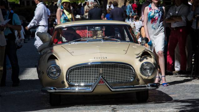 Hudson Italia Prototype H01 - Concorso dEleganza Villa dEste 2014 | <a href="https://preprod.quatrorodas.abril.com.br/noticias/classicos//concorso-d-eleganza-villa-d-este-2014-premia-maserati-450-s-1956-como-best-of-show-784018.shtml" rel="migration">Leia mais</a> Hudson Italia Prototype H01 - Concorso dEleganza Villa dEste 2014 | <a href="https://preprod.quatrorodas.abril.com.br/noticias/classicos//concorso-d-eleganza-villa-d-este-2014-premia-maserati-450-s-1956-como-best-of-show-784018.shtml" rel="migration">Leia mais</a>