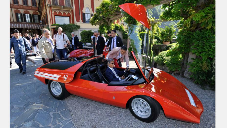 Fiat Abarth 2000 Scorpione - Concorso dEleganza Villa dEste 2014 | <a href="https://preprod.quatrorodas.abril.com.br/noticias/classicos//concorso-d-eleganza-villa-d-este-2014-premia-maserati-450-s-1956-como-best-of-show-784018.shtml" rel="migration">Leia mais</a>