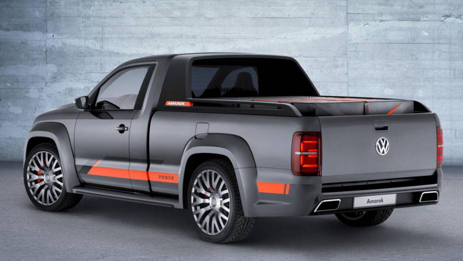 O modelo deverá ser apresentado ao público durante o Wörthersee | <a href="https://preprod.quatrorodas.abril.com.br/noticias/fabricantes/surgem-imagens-vw-amarok-power-concept-784231.shtml" rel="migration">Leia mais</a>