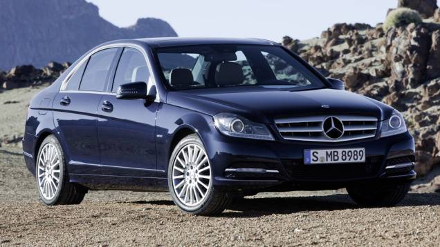 4 - Mercedes-Benz Classe C (vencedor da categoria "Carro familiar") | <a href="https://preprod.quatrorodas.abril.com.br/noticias/mercado/volkswagen-up-lidera-pesquisa-satisfacao-jd-power-2014-784586.shtml" rel="migration">Leia mais</a> 4 - Mercedes-Benz Classe C (vencedor da categoria "Carro familiar") | <a href="https://preprod.quatrorodas.abril.com.br/noticias/mercado/volkswagen-up-lidera-pesquisa-satisfacao-jd-power-2014-784586.shtml" rel="migration">Leia mais</a>