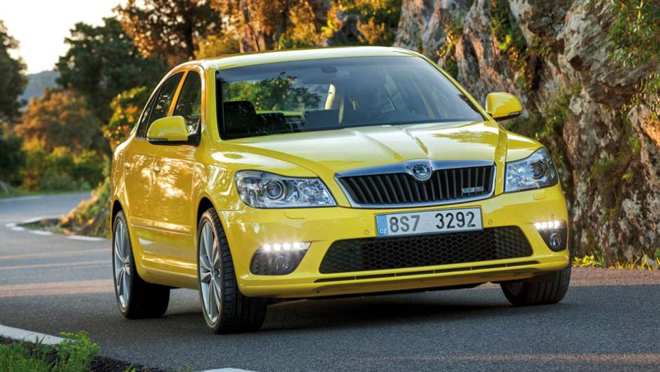 7 - Skoda Octavia | <a href="https://preprod.quatrorodas.abril.com.br/noticias/mercado/volkswagen-up-lidera-pesquisa-satisfacao-jd-power-2014-784586.shtml" rel="migration">Leia mais</a>