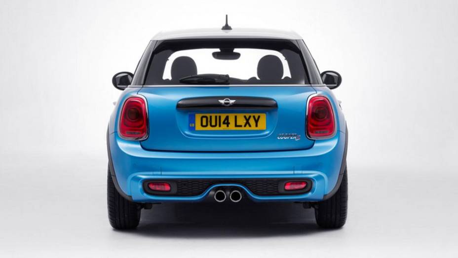 E por trás também... | <a href="https://preprod.quatrorodas.abril.com.br/noticias/fabricantes/mini-revela-seu-primeiro-hatch-cinco-portas-785094.shtml" rel="migration">Leia mais</a> E por trás também... | <a href="https://preprod.quatrorodas.abril.com.br/noticias/fabricantes/mini-revela-seu-primeiro-hatch-cinco-portas-785094.shtml" rel="migration">Leia mais</a>