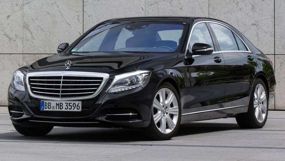 24) Mercedes-Benz (gap + 10,0) | <a href="https://preprod.quatrorodas.abril.com.br/noticias/sustentabilidade/ford-vence-premio-global-sustentabilidade-787098.shtml" rel="migration">Leia mais</a>