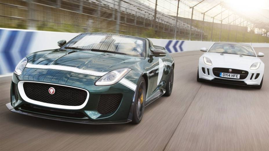 Atrelado a uma transmiss&atilde;o autom&aacute;tica de oito velocidades, o roadster acelera de 0 a 100 km/h em apenas 3,9 segundos | <a href="https://preprod.quatrorodas.abril.com.br/noticias/fabricantes/oficial-jaguar-anuncia-f-type-project-7-787087.shtml" rel="migration">Leia mais</a>