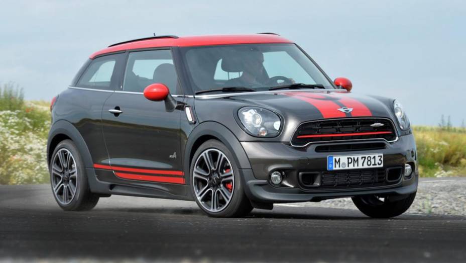 A MINI mostrou o modelo 2015 do crossover Paceman | <a href="https://preprod.quatrorodas.abril.com.br/noticias/fabricantes/mini-promove-facelift-paceman-789557.shtml" rel="migration">Leia mais</a>