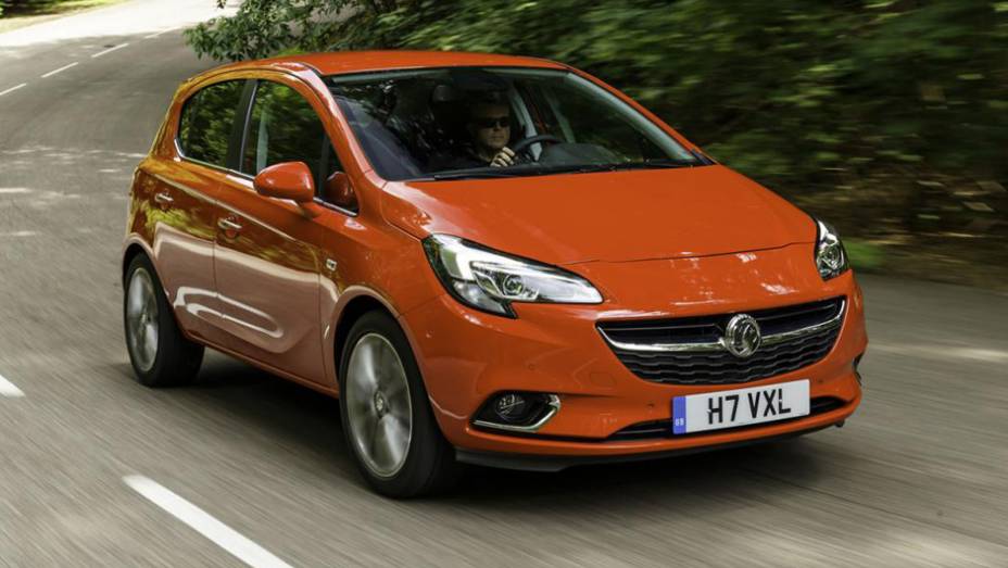 Marcas da General Motors direcionadas ao mercado europeu, Opel e Vauxhall mostraram a quarta geração do Corsa vendido no Velho Continente | <a href="https://preprod.quatrorodas.abril.com.br/noticias/saloes/paris-2014/opel-vauxhall-apresenta-novo-corsa-790439.shtml" rel="migration"></a>