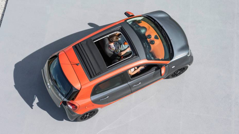 Em rela&ccedil;&atilde;o &agrave;s op&ccedil;&otilde;es de motoriza&ccedil;&atilde;o, num primeiro momento, haver&aacute; duas possibilidades: 1.0 naturalmente aspirado, oferecendo 70 cavalos de pot&ecirc;ncia e 9,3 kgfm de torque, e 0.9 turbo, entregando 89 cv e 13,8 kgfm | <a href="https://preprod.quatrorodas.abril.com.br/" rel="migration"></a>