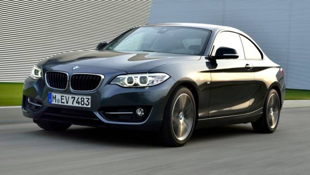 BMW Série 2 Coupé | <a href="https://preprod.quatrorodas.abril.com.br/noticias/mercado/candidatos-carro-ano-2015-europa-sao-revelados-791548.shtml" rel="migration">Leia mais</a> BMW Série 2 Coupé | <a href="https://preprod.quatrorodas.abril.com.br/noticias/mercado/candidatos-carro-ano-2015-europa-sao-revelados-791548.shtml" rel="migration">Leia mais</a>