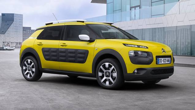 Citroën C4 Cactus | <a href="https://preprod.quatrorodas.abril.com.br/noticias/mercado/candidatos-carro-ano-2015-europa-sao-revelados-791548.shtml" rel="migration">Leia mais</a> Citroën C4 Cactus | <a href="https://preprod.quatrorodas.abril.com.br/noticias/mercado/candidatos-carro-ano-2015-europa-sao-revelados-791548.shtml" rel="migration">Leia mais</a>