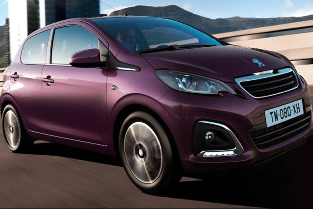 Peugeot 108 (Citroën C1/Toyota Aygo) | <a href="https://preprod.quatrorodas.abril.com.br/noticias/mercado/candidatos-carro-ano-2015-europa-sao-revelados-791548.shtml" rel="migration">Leia mais</a> Peugeot 108 (Citroën C1/Toyota Aygo) | <a href="https://preprod.quatrorodas.abril.com.br/noticias/mercado/candidatos-carro-ano-2015-europa-sao-revelados-791548.shtml" rel="migration">Leia mais</a>