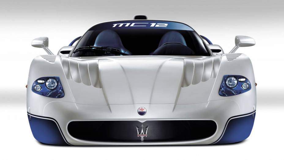 Seu nome abreviava Maserati Corse, seguido pelo n&uacute;mero de cilindros do motor. A vers&atilde;o de passeio se chamava Stradale, a de pista Competizione | <a href="https://preprod.quatrorodas.abril.com.br/reportagens/classicos/maserati-100-anos-792281.shtml" rel="migration">Leia mais</a>