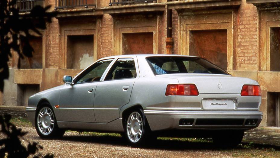 Dos motores adotados nessa geração, os V6 foram os de 2.0 e 287 cv e 2.8 litros de 284 cv e o V8 produzia 335 cv | <a href="https://preprod.quatrorodas.abril.com.br/reportagens/classicos/maserati-100-anos-792281.shtml" rel="migration">Leia mais</a> Dos motores adotados nessa geração, os V6 foram os de 2.0 e 287 cv e 2.8 litros de 284 cv e o V8 produzia 335 cv | <a href="https://preprod.quatrorodas.abril.com.br/reportagens/classicos/maserati-100-anos-792281.shtml" rel="migration">Leia mais</a>