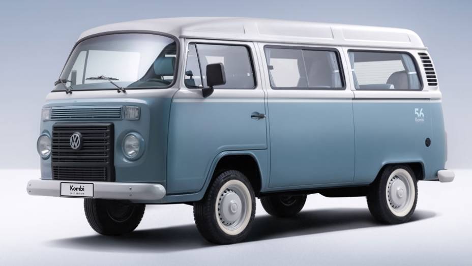 Para marcar a despedida da veterana Kombi, a VW lançará a versão Final Edition, cheia de itens pensados para os colecionadores | <a href="https://preprod.quatrorodas.abril.com.br/noticias/fabricantes/vw-kombi-last-edition-marca-fim-perua-749892.shtml" rel="migration">Leia mais</a>