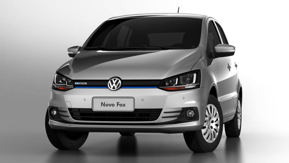 A versão Bluemotion segue disponível com motor 1.0 flex tricilíndrico | <a href="https://preprod.quatrorodas.abril.com.br/carros/lancamentos/volkswagen-fox-797087.shtml" rel="migration">Leia mais</a>