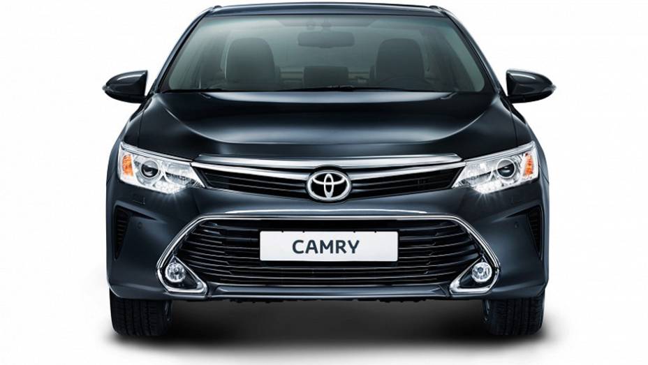 Apesar de dividirem a mesma plataforma, as duas variantes do Camry se diferem, por exemplo, na grade frontal | <a href="https://preprod.quatrorodas.abril.com.br/noticias/fabricantes/toyota-mostra-camry-2015-global-moscou-797983.shtml" rel="migration">Leia mais</a> Apesar de dividirem a mesma plataforma, as duas variantes do Camry se diferem, por exemplo, na grade frontal | <a href="https://preprod.quatrorodas.abril.com.br/noticias/fabricantes/toyota-mostra-camry-2015-global-moscou-797983.shtml" rel="migration">Leia mais</a>