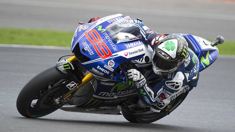 Jorge Lorenzo terminou o dia em 11º | <a href="https://preprod.quatrorodas.abril.com.br/moto/noticias/motogp-marquez-lidera-sexta-feira-silverstone-798313.shtml" rel="migration">Leia mais</a>