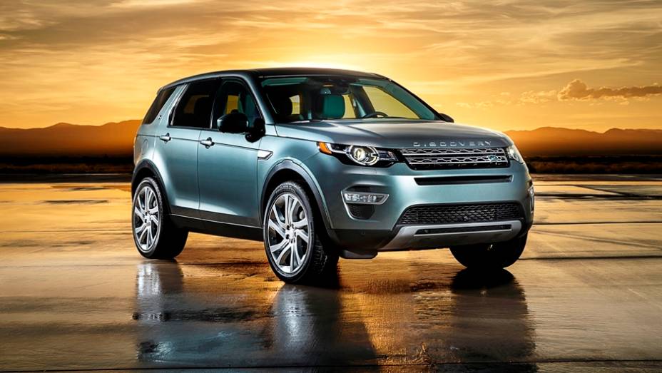 A Land Rover movimentou a madrugada da imprensa especializada europeia ao revelar em detalhes o novo Discovery Sport | <a href="https://preprod.quatrorodas.abril.com.br/noticias/saloes/paris-2014/land-rover-revela-discovery-sport-detalhes-798743.shtml" rel="migration"></a>