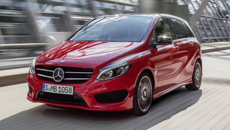 A Mercedes-Benz apresentou nesta sexta-feira (12) o facelift do Classe B | <a href="https://preprod.quatrorodas.abril.com.br/noticias/saloes/paris-2014/mercedes-benz-atualiza-classe-b-799644.shtml" rel="migration">Leia mais</a>