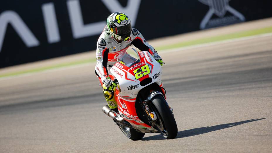 A quarta posição pertenceu a Andrea Iannone | <a href="https://preprod.quatrorodas.abril.com.br/moto/noticias/motogp-dovizioso-lidera-treinos-aragon-802709.shtml" rel="migration">Leia mais</a>