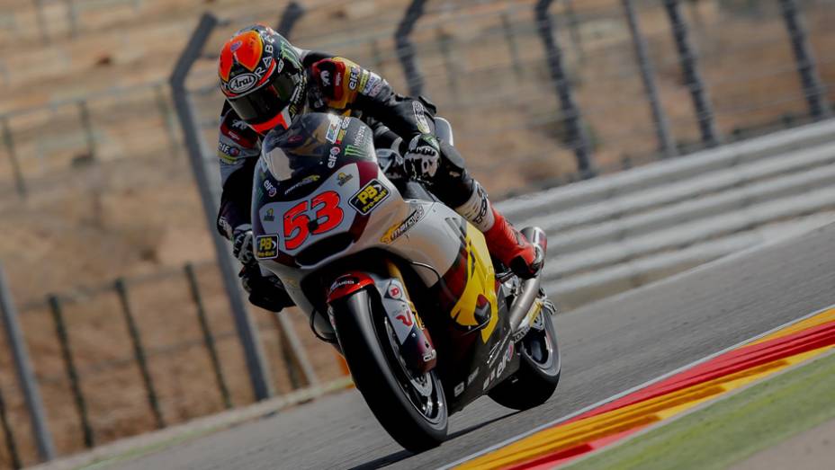 Esteve Rabat foi o primeiro colocado na tabela de tempos da Moto2 | <a href="https://preprod.quatrorodas.abril.com.br/moto/noticias/motogp-dovizioso-lidera-treinos-aragon-802709.shtml" rel="migration">Leia mais</a>