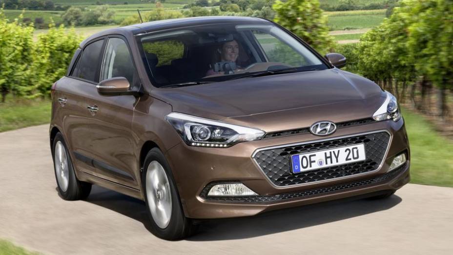 A Hyundai mostrou o i20 europeu no Salão de Paris | <a href="https://preprod.quatrorodas.abril.com.br/noticias/saloes/paris-2014/hyundai-detalhes-i20-europeu-798794.shtml" rel="migration">Leia mais</a>