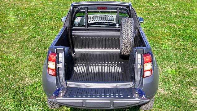 Apesar de a Dacia não ter planos para lançar o modelo no mercado geral, a Romturingia, oficina de personalização, aceitará encomendas para converter o utilitário esportivo | <a href="https://preprod.quatrorodas.abril.com.br/noticias/fabricantes/dacia-oficializa-du" rel="migration"></a> Apesar de a Dacia não ter planos para lançar o modelo no mercado geral, a Romturingia, oficina de personalização, aceitará encomendas para converter o utilitário esportivo | <a href="https://preprod.quatrorodas.abril.com.br/noticias/fabricantes/dacia-oficializa-du" rel="migration"></a>