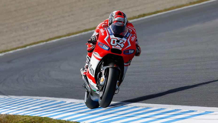 Andrea Dovizioso foi o mais rápido da sexta-feira nos treinos da MotoGP em Motegi | <a href="https://preprod.quatrorodas.abril.com.br/moto/noticias/motogp-dovizioso-mais-rapido-motegi-805474.shtml" rel="migration">Leia mais</a>