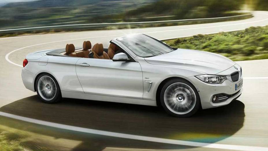 O visual &eacute; praticamente id&ecirc;ntico ao do S&eacute;rie 4 Coup&eacute;, mas sem o teto - &eacute; claro | <a href="https://preprod.quatrorodas.abril.com.br/noticias/fabricantes/bmw-lanca-serie-4-conversivel-756972.shtml" rel="migration">Leia mais</a>