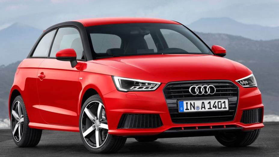 A Audi revelou o primeiro facelift do compacto A1 para a versão 2015, desde seu lançamento | <a href="https://preprod.quatrorodas.abril.com.br/noticias/fabricantes/audi-revela-facelift-a1-2015-813957.shtml" target="_blank" rel="migration">Leia mais</a>