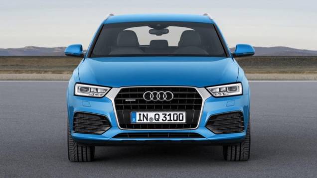 ...atualizando a grade frontal (em formato trapezoidal) e os faróis de xenônio, com luzes diurnas de LED | <a href="https://preprod.quatrorodas.abril.com.br/noticias/fabricantes/audi-apresenta-q3-2015-810386.shtml/" rel="migration">Leia Mais</a> ...atualizando a grade frontal (em formato trapezoidal) e os faróis de xenônio, com luzes diurnas de LED | <a href="https://preprod.quatrorodas.abril.com.br/noticias/fabricantes/audi-apresenta-q3-2015-810386.shtml/" rel="migration">Leia Mais</a>
