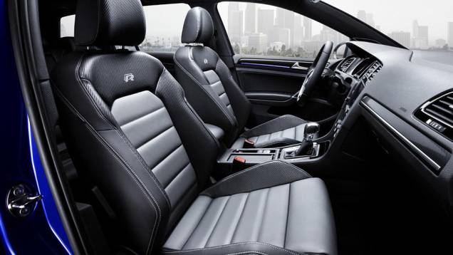 O modelo deve chegar ao mercado europeu na metade do ano que vem | <a href="https://preprod.quatrorodas.abril.com.br/noticias/saloes/losangeles-2014/volkswagen-lanca-golf-r-variant-salao-los-angeles-815737.shtml" rel="migration">Leia mais</a> O modelo deve chegar ao mercado europeu na metade do ano que vem | <a href="https://preprod.quatrorodas.abril.com.br/noticias/saloes/losangeles-2014/volkswagen-lanca-golf-r-variant-salao-los-angeles-815737.shtml" rel="migration">Leia mais</a>