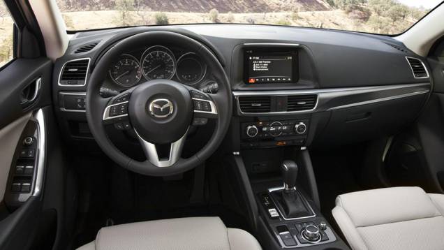 Na cabine do CX-5, as mudanças são mais sensíveis, com a utilização de materiais de melhor nível no revestimento, novo console central... | <a href="https://preprod.quatrorodas.abril.com.br/noticias/saloes/losangeles-2014/mazda-cx-5-apresentado-816243.shtml" rel="migration">Leia ma</a> Na cabine do CX-5, as mudanças são mais sensíveis, com a utilização de materiais de melhor nível no revestimento, novo console central... | <a href="https://preprod.quatrorodas.abril.com.br/noticias/saloes/losangeles-2014/mazda-cx-5-apresentado-816243.shtml" rel="migration">Leia ma</a>