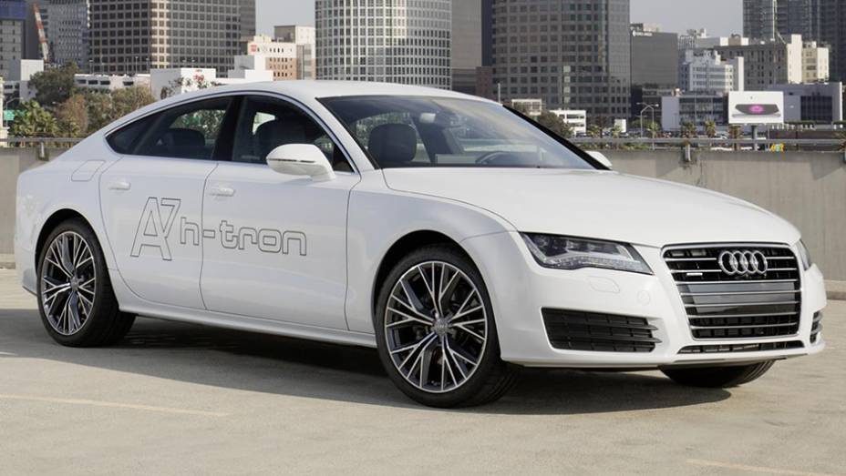 A Audi deu detalhes nesta quarta-feira (19) sobre o A7 h-tron quattro concept | <a href="https://preprod.quatrorodas.abril.com.br/noticias/saloes/losangeles-2014/audi-oficializa-a7-h-tron-quattro-concept-816155.shtml" rel="migration">Leia mais</a>
