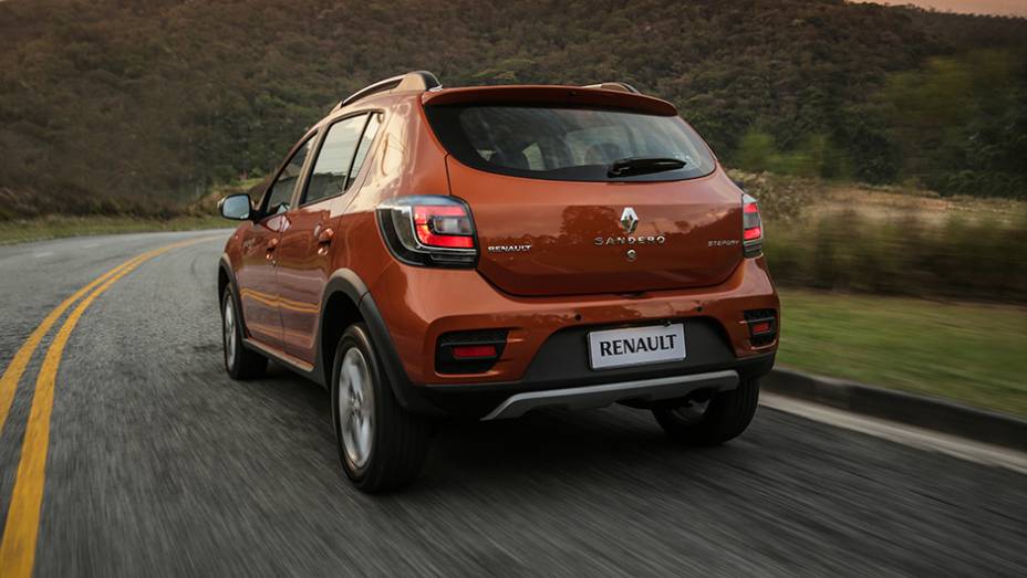 Quanto &agrave; motoriza&ccedil;&atilde;o, o novo Sandero Stepway chegar&aacute; com o j&aacute; conhecido bloco 1.6 8V Hi-Power | <a href="https://preprod.quatrorodas.abril.com.br/noticias/fabricantes/novo-renault-sandero-stepway-sai-r-48-650-816141.shtml" rel="migration">Leia mais</a>