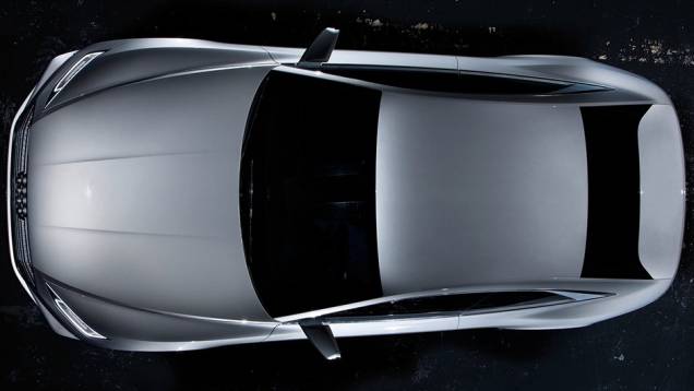 A parte mecânica é complementada pela transmissão de oito marchas Tiptronic e tração nas quatro rodas, o que permite ao conceito acelerar de 0 até 100 km/h em 3.7 segundos | <a href="https://preprod.quatrorodas.abril.com.br/noticias/saloes/losangeles-2014/conceito-" rel="migration"></a> A parte mecânica é complementada pela transmissão de oito marchas Tiptronic e tração nas quatro rodas, o que permite ao conceito acelerar de 0 até 100 km/h em 3.7 segundos | <a href="https://preprod.quatrorodas.abril.com.br/noticias/saloes/losangeles-2014/conceito-" rel="migration"></a>