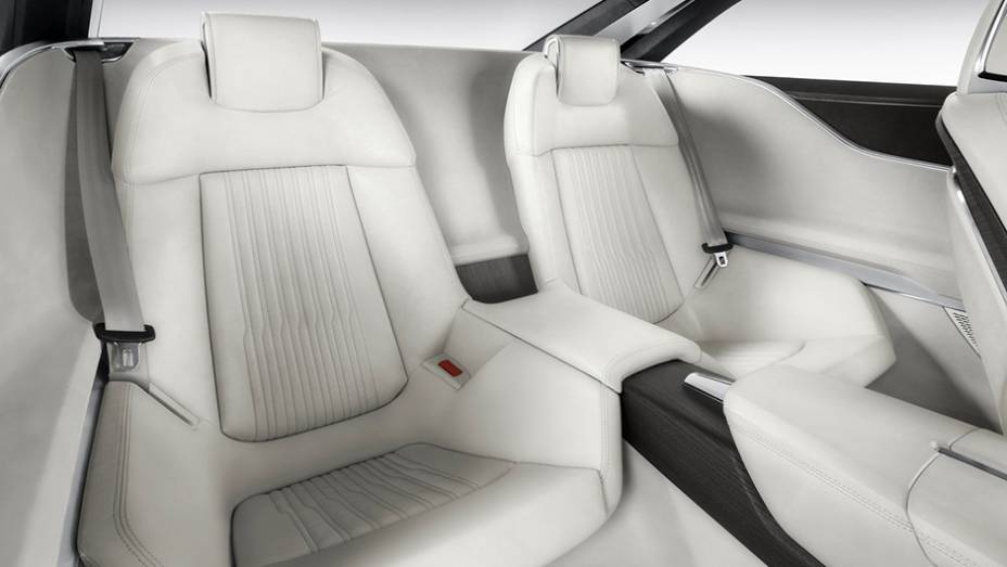 Audi Prologue concept | <a href="https://preprod.quatrorodas.abril.com.br/noticias/saloes/losangeles-2014/conceito-audi-prologue-finalmente-revelado-816158.shtml" rel="migration">Leia mais</a>