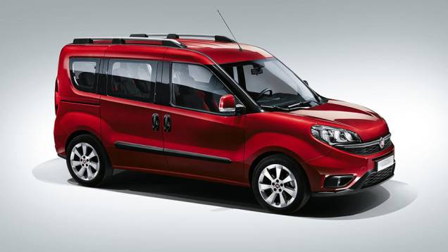 A Fiat revelou o novo Doblò 2015. O veículo multiuso chega com mudanças visuais significativas | <a href="https://preprod.quatrorodas.abril.com.br/noticias/fabricantes/fiat-divulga-doblo-2015-820131.shtml" rel="migration">Leia mais</a> A Fiat revelou o novo Doblò 2015. O veículo multiuso chega com mudanças visuais significativas | <a href="https://preprod.quatrorodas.abril.com.br/noticias/fabricantes/fiat-divulga-doblo-2015-820131.shtml" rel="migration">Leia mais</a>