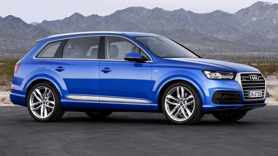 O modelo chega mais leve com 363 kg a menos em relação ao sucessor | <a href="https://preprod.quatrorodas.abril.com.br/noticias/saloes/detroit-2015/vazam-imagens-novo-audi-q7-820180.shtml" rel="migration">Leia mais</a>