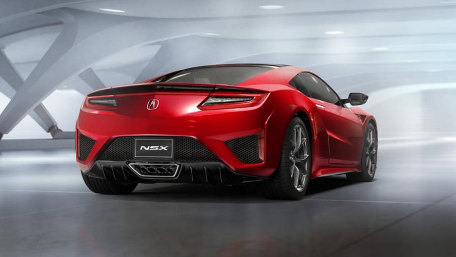 Com design similar ao do carro-conceito que o antecedeu, o NSX definitivo tem dimensões um pouco maiores do que o protótipo | <a href="https://preprod.quatrorodas.abril.com.br/noticias/saloes/detroit-2015/acura-oficializa-nsx-modelo-pode-vir-ao-brasil-824741.shtml" rel="migration"></a>