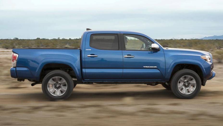 O modelo deverá rivalizar com Chevrolet Silverado e GMC Canyon | <a href="https://preprod.quatrorodas.abril.com.br/noticias/saloes/detroit-2015/toyota-desvenda-tacoma-2016-825020.shtml" rel="migration">Leia mais</a>