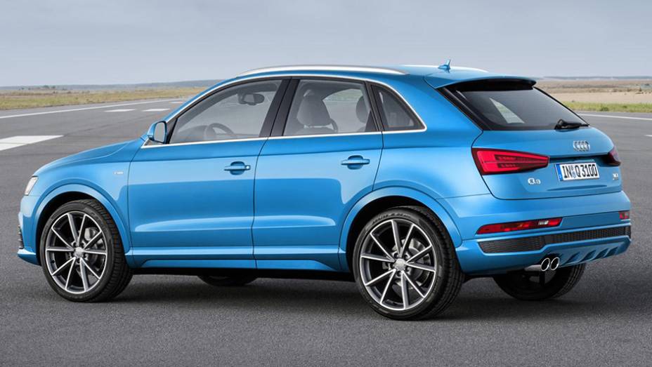 Na Europa, estarão disponíveis seis opções de blocos turbo de quatro cilindros e, para a versão de topo de linha RS Q3, o motor 2.5 turbo de cinco cilindros | <a href="https://preprod.quatrorodas.abril.com.br/noticias/saloes/detroit-2015/audi-promove-facelift-q3-82" rel="migration"></a>