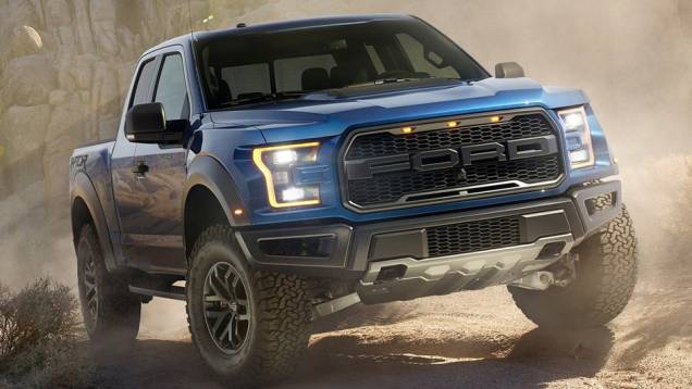 As picapes também têm vez no Salão de Detroit, e, nesta segunda-feira, a Ford mostrou a nova F-150 Raptor | <a href="https://preprod.quatrorodas.abril.com.br/noticias/saloes/detroit-2015/ford-revela-picape-f-150-raptor-2017-825040.shtml" rel="migration">Leia mais</a> As picapes também têm vez no Salão de Detroit, e, nesta segunda-feira, a Ford mostrou a nova F-150 Raptor | <a href="https://preprod.quatrorodas.abril.com.br/noticias/saloes/detroit-2015/ford-revela-picape-f-150-raptor-2017-825040.shtml" rel="migration">Leia mais</a>