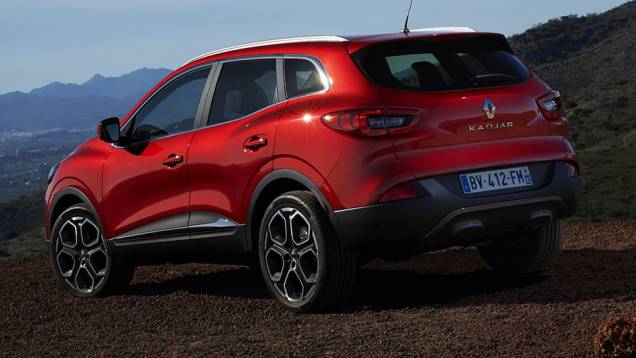 No entanto, outros detalhes já são conhecidos, inclusive o compartilhamento de diversos componentes dele com o Nissan Qashqai | <a href="https://preprod.quatrorodas.abril.com.br/noticias/saloes/genebra-2015/renault-kadjar-revelado-831000.shtml" rel="migration">Leia mais</a> No entanto, outros detalhes já são conhecidos, inclusive o compartilhamento de diversos componentes dele com o Nissan Qashqai | <a href="https://preprod.quatrorodas.abril.com.br/noticias/saloes/genebra-2015/renault-kadjar-revelado-831000.shtml" rel="migration">Leia mais</a>