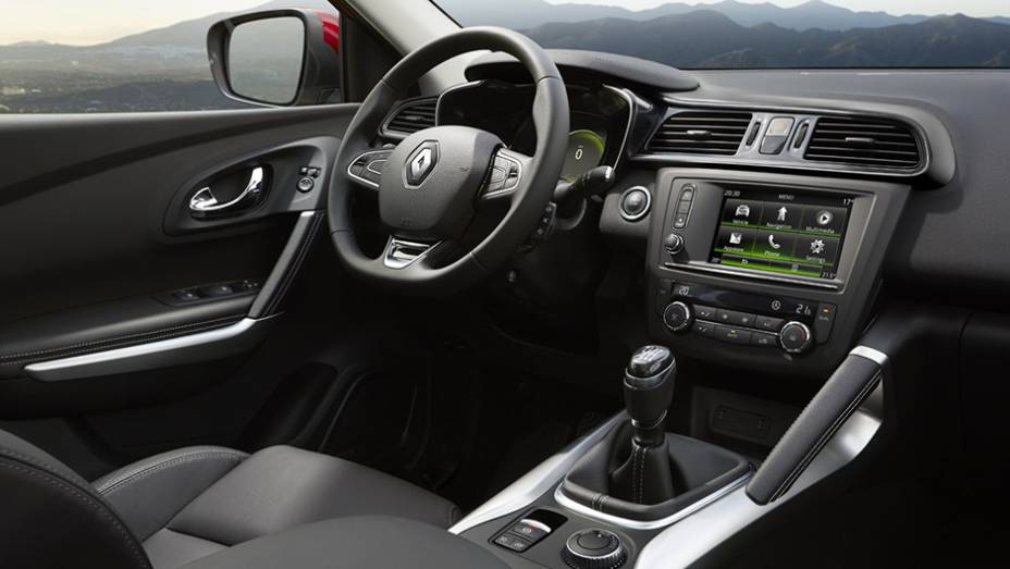 Na parte tecnológica, destaque para o sistema multimídia R-Link, com navegação integrada, Bluetooth e reconhecimento de voz | <a href="https://preprod.quatrorodas.abril.com.br/noticias/saloes/genebra-2015/renault-kadjar-revelado-831000.shtml" rel="migration">Leia mais</a> Na parte tecnológica, destaque para o sistema multimídia R-Link, com navegação integrada, Bluetooth e reconhecimento de voz | <a href="https://preprod.quatrorodas.abril.com.br/noticias/saloes/genebra-2015/renault-kadjar-revelado-831000.shtml" rel="migration">Leia mais</a>