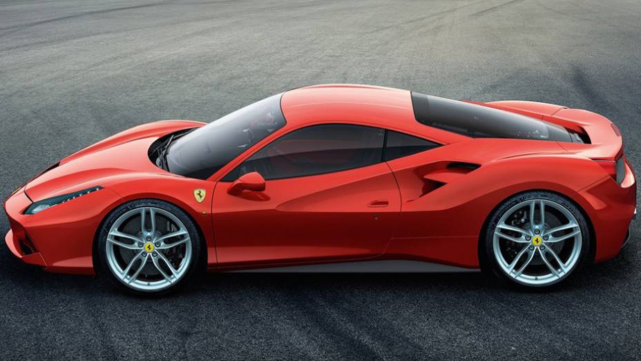 O modelo, que sucede a 458 Itália, tem novo pacote aerodinâmico, mais refinado, e o motor, de 3.9 litros V8 é biturbo o que resulta em 670 cv | <a href="https://preprod.quatrorodas.abril.com.br/noticias/saloes/genebra-2015/ferrari-lanca-488-gtb-motor-v8-biturbo-83" rel="migration"></a>