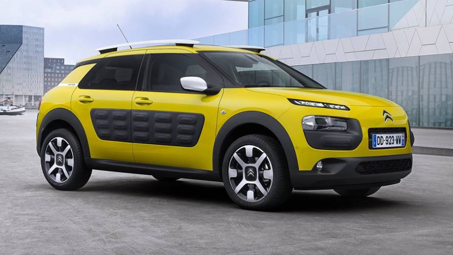 Citroën C4 Cactus | <a href="https://preprod.quatrorodas.abril.com.br/noticias/mercado/finalistas-2015-premio-carro-mundial-ano-sao-revelados-834088.shtml" rel="migration">Leia mais</a>