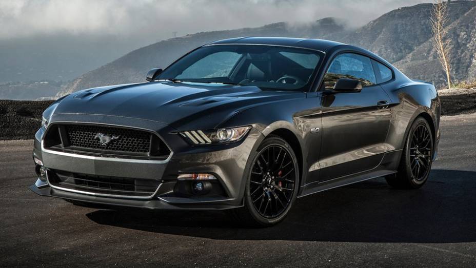 Ford Mustang | <a href="https://preprod.quatrorodas.abril.com.br/noticias/mercado/finalistas-2015-premio-carro-mundial-ano-sao-revelados-834088.shtml" rel="migration">Leia mais</a>