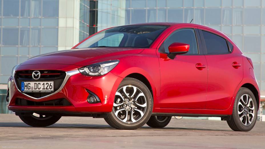 Mazda2 | <a href="https://preprod.quatrorodas.abril.com.br/noticias/mercado/finalistas-2015-premio-carro-mundial-ano-sao-revelados-834088.shtml" rel="migration">Leia mais</a>